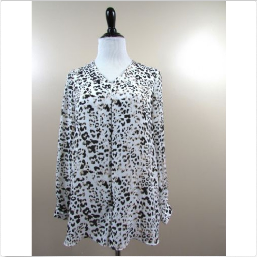 Vince Camuto Leopard Animal Print V Neck Blouse